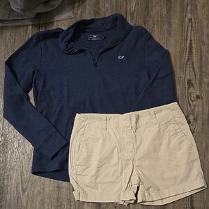 Vineyard Vines Navy Pullover and Cream Shorts Set